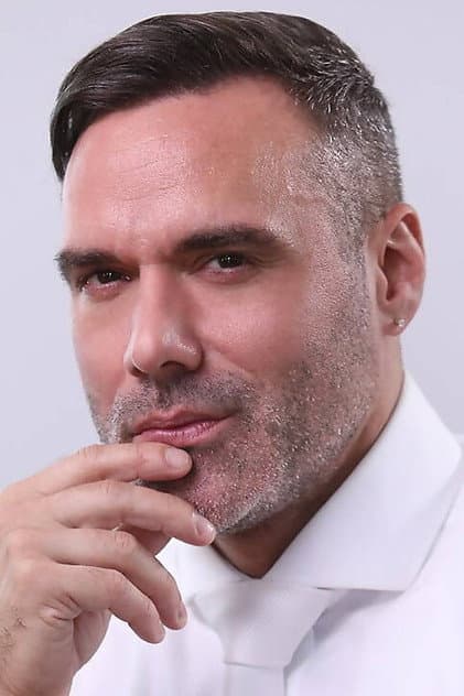 Manuel Skye