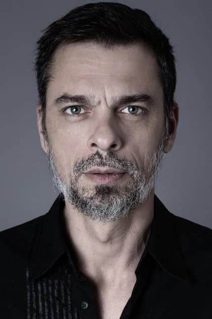 Roumer Canhães