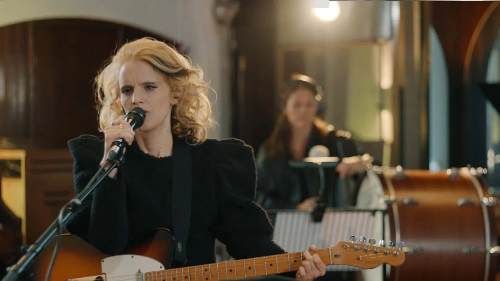 La Roux