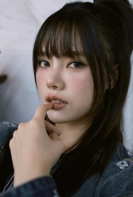 Praewa Suthamphong
